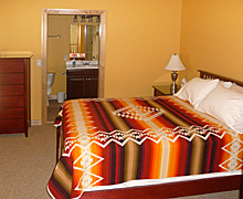 Bedroom with Queen Bed 